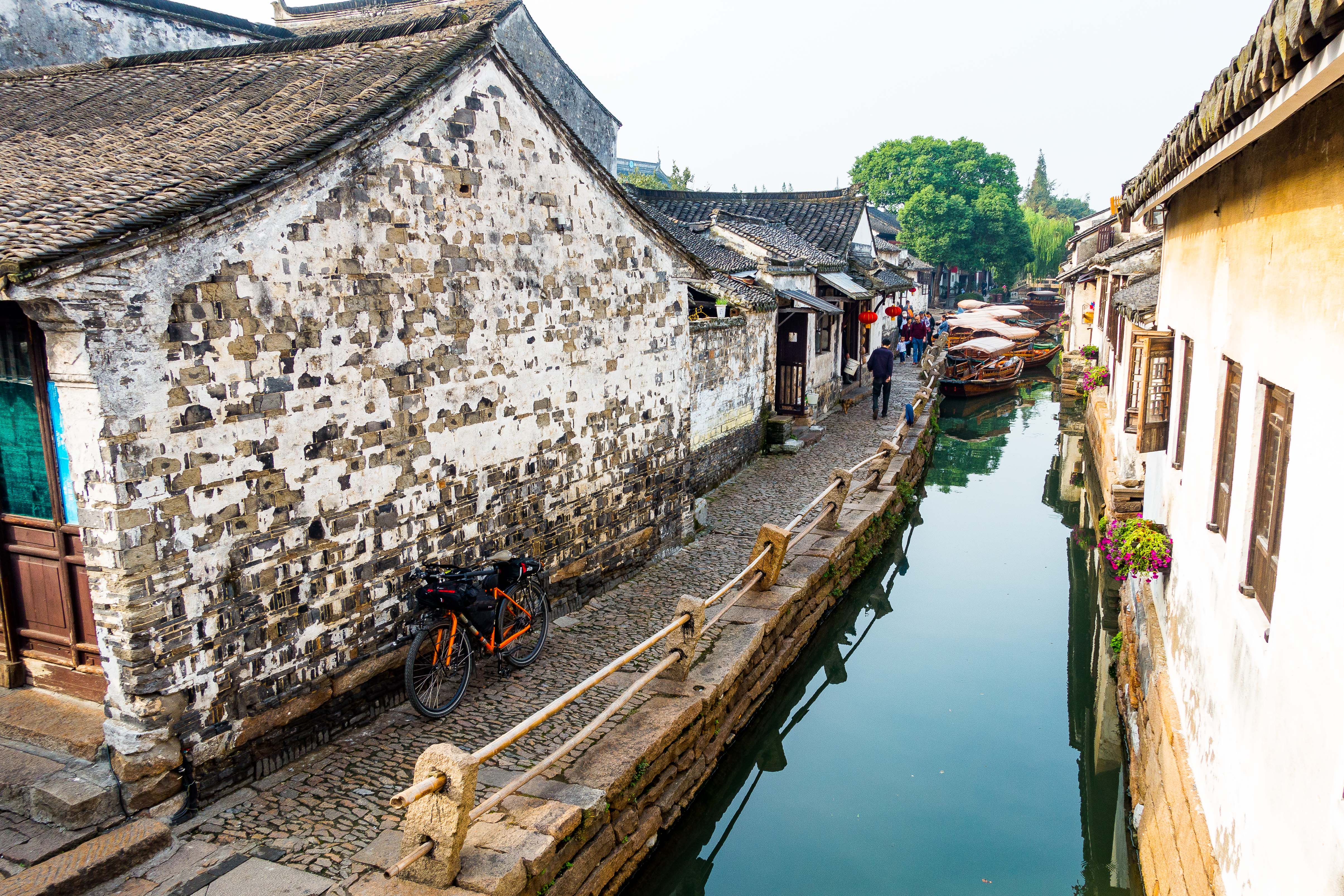 Zhouzhuang "Venice Of The East" | Johnny Isaak Adventure Cyclist