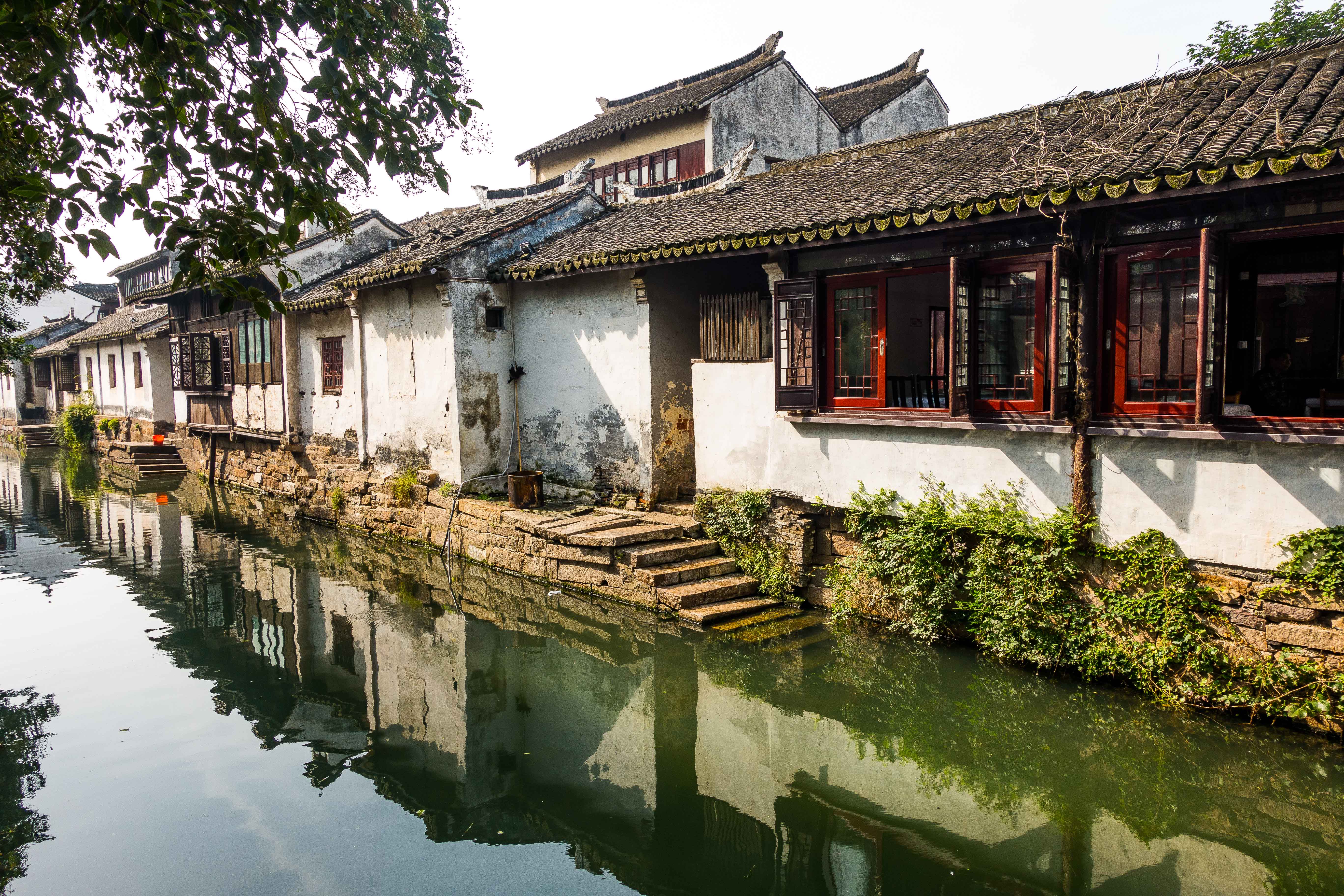 Zhouzhuang "Venice Of The East" | Johnny Isaak Adventure Cyclist